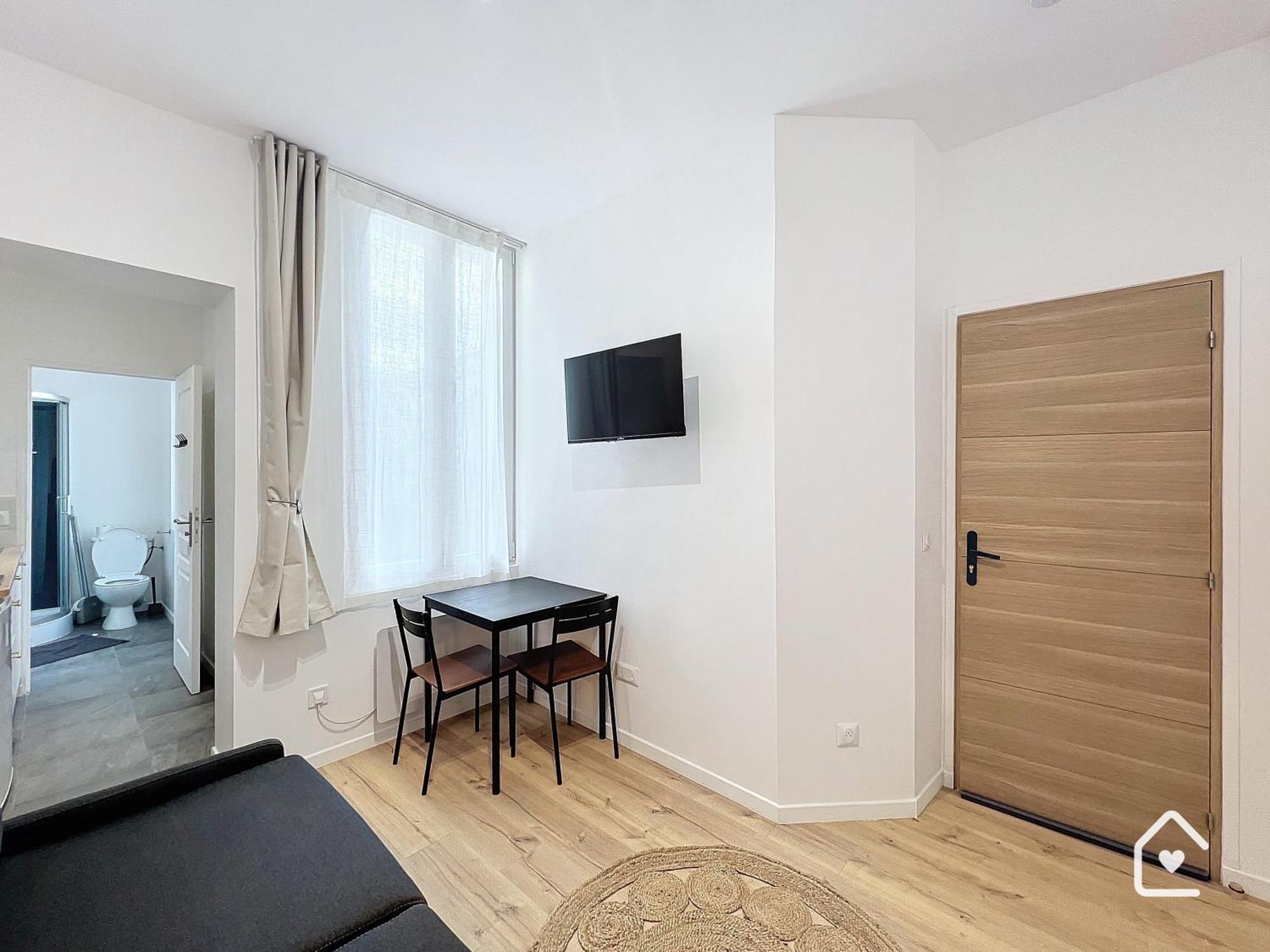 Studios - 1 Min Gare Chatellerault - Entree Autonome - エクステリア 写真
